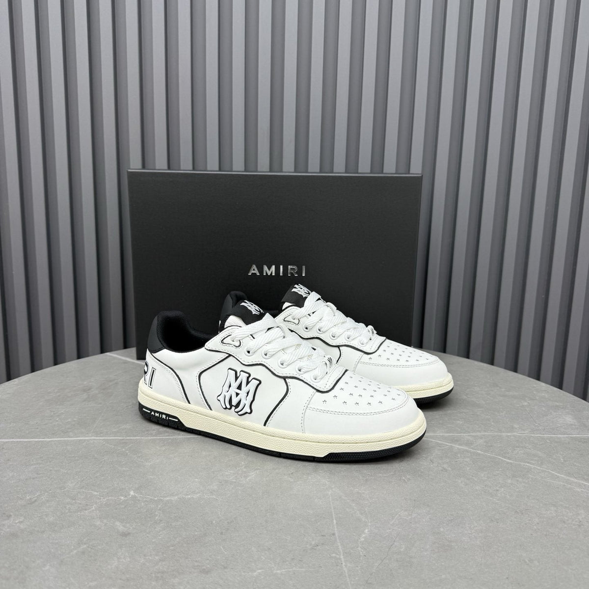 AMIRI Contrast Panel Low-Top Sneakers — front